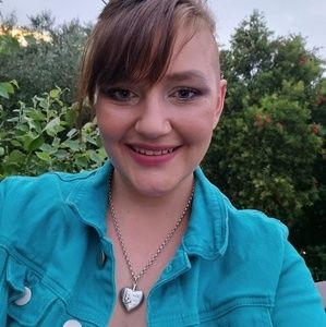 Meet your Posher, Joy